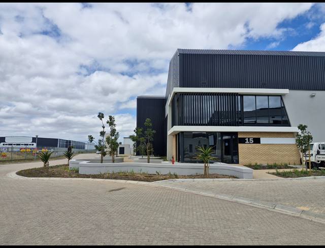 565M² WAREHOUSE TO LET IN STIKLAND INDUSTRIAL